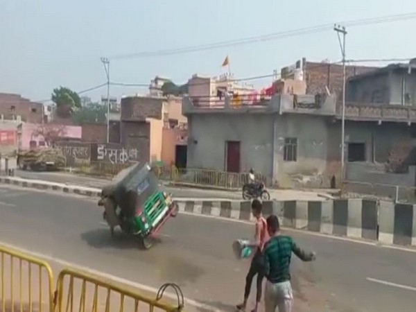 Visual of auto-rickshaw toppling off (ANI)