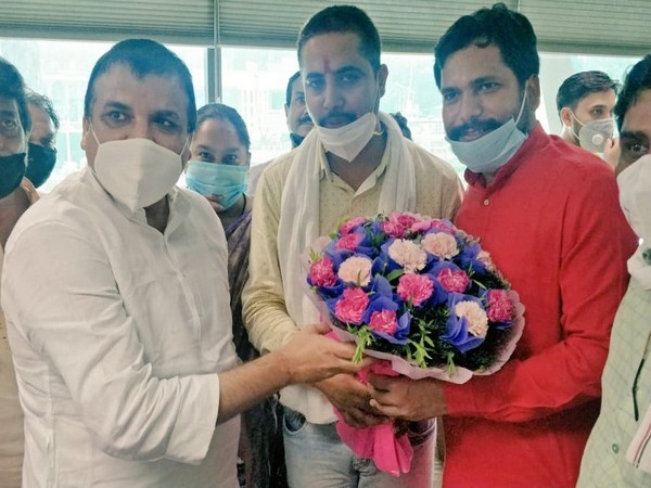 Jitendra Kumar of South MCD and Ajay Sharma of North MCD won the election to become members of the standing committees of the MCDs.