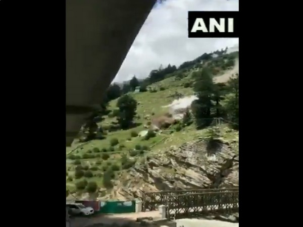 Boulders falling from Batseri to Sangla Chitkul road. (Photo/ANI)