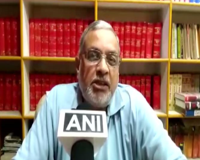 Journalist Rakesh Dixit advocate Arvind Shrivastava speaking to ANI in Jabalpur.