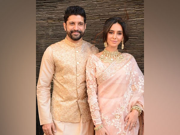 Farhan Akhtar, Shibani Dandekar (Image Source: Instagram)
