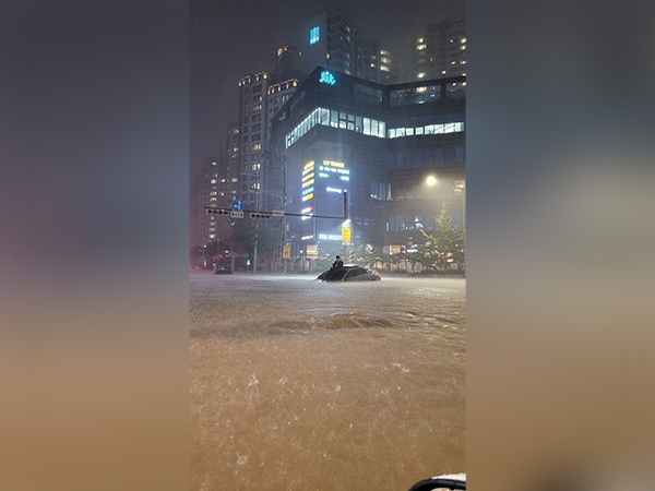 Floods in Seoul (Photo Credit: Twitter)