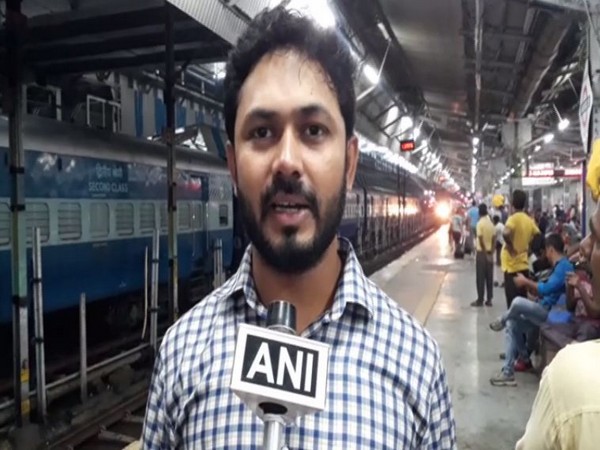 Aftab Ahmad, a passenger speaking to ANI at Allahabad railway station on Thursday. Photo/ANI