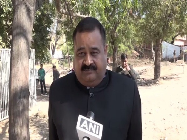 Municipal Commissioner of Agra, Arun Prakash speaking to ANI. 