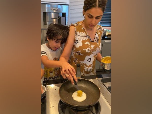 Picture shared by Riteush Deshmukh (Image courtesy: Instagram)