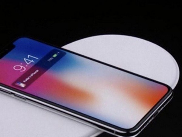 Customs officers seized 44 brand new iPhones and 2 Samsung mobile phones. (Representative pic)