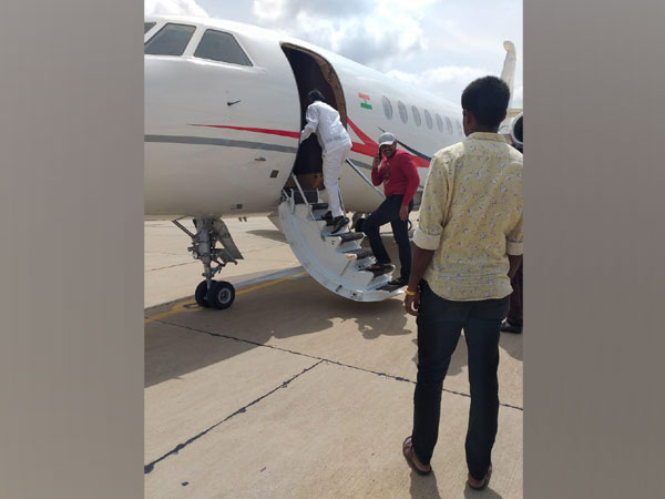 Congress MLA MTB Nagaraj boarding a flight to Mumbai from HAL airport, Bengaluru. 