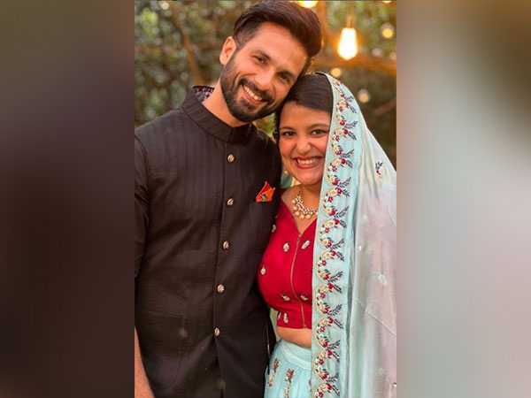 Shahid Kapoor with his sister Sanah (Image source: Instagram)