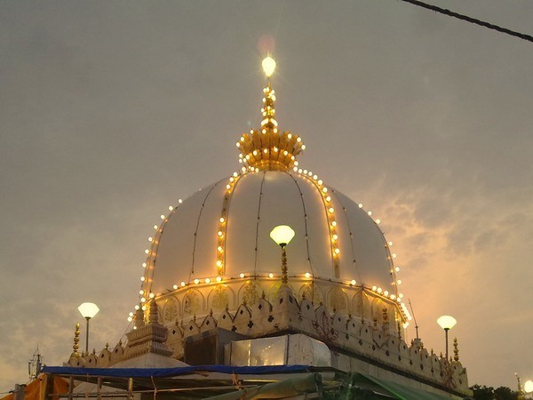 Basant Panchami at Ajmer Sharif Dargah