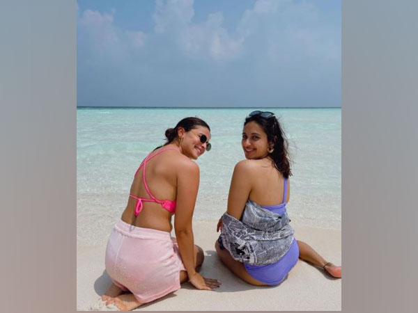 Alia Bhatt and Akansha Ranjan Kapoor (Image source: Instagram)