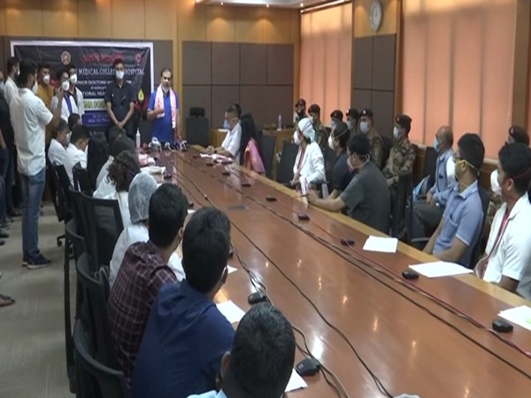 Inauguaration of the plasma-donation drive in Guwahati Medical College and Hospital.