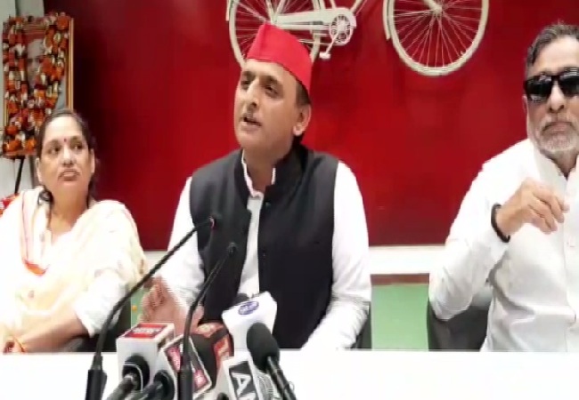 SP chief Akhilesh Yadav speaking at a press conference in Lucknow, Uttar Pradesh on Sunday.