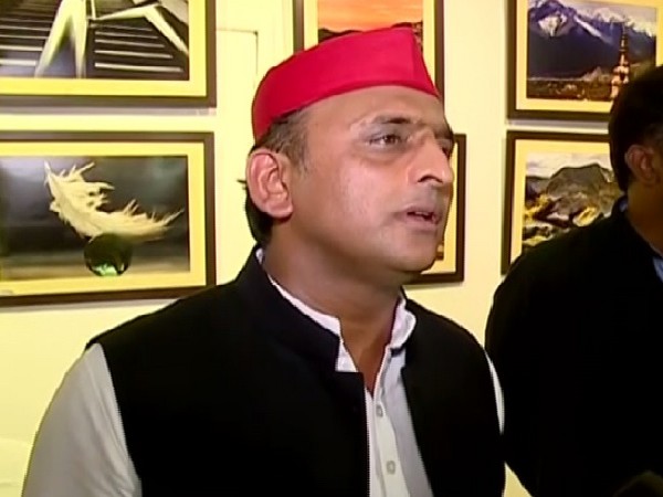 Samajwadi Party Chief Akhilesh Yadav (file pic)