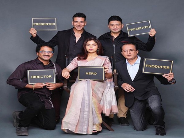 Akshay Kumar, Bhushan Kumar, Ashok, Bhumi Pednekar and Vikram Malhotra (Image courtesy: Instagram)