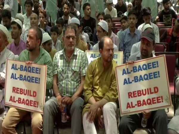 Demonstrators demanded reconstruction of Jannatul-Baqi cemetery, which was demolished on April 21, 1925, by Saudi rulers.