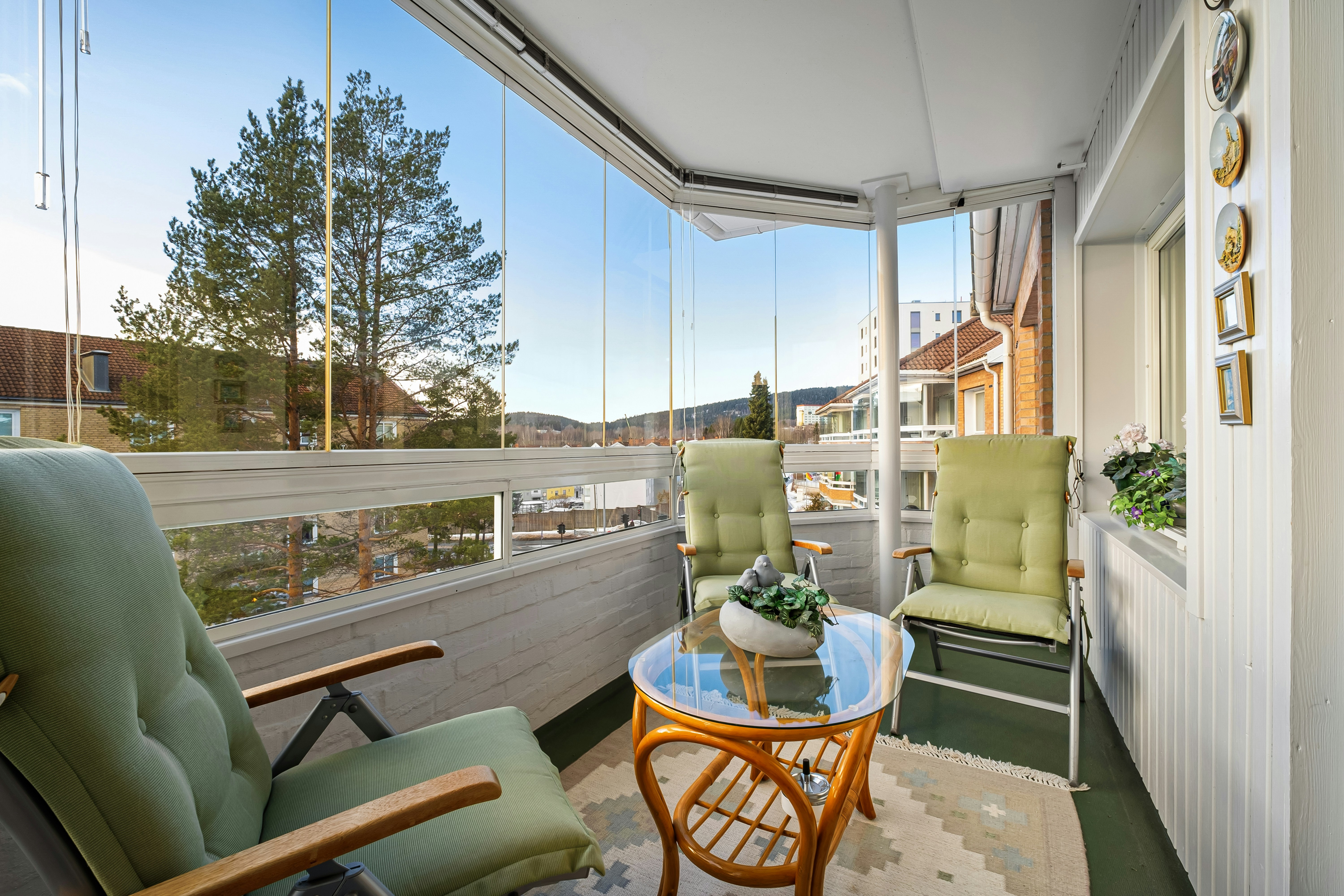 Small-space balcony makeover ideas for the upcoming autumn