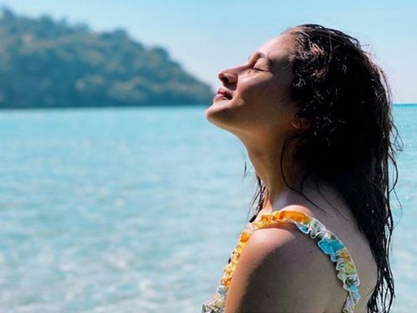 The actor dismissed such speculations and informed her followers that she is troubled by a previous injury (Picture Courtesy: Instagram)