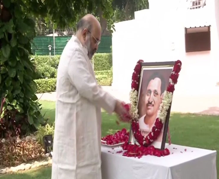 Union Home Minister Amit Shah paying tributes to Deendayal Upadhyaya on his birth anniversary on Friday. [Photo/ANI]