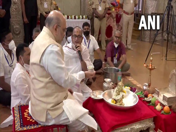 Union Home Minister Amit Shah at Dagdusheth Halwai Ganpati Temple in Pune, Maharashtra.
