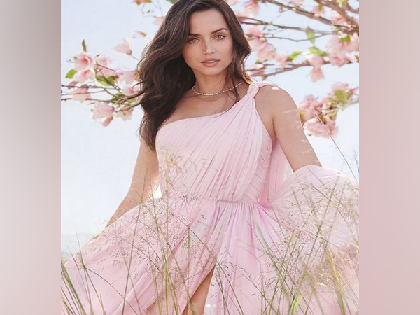 Ana de Armas (Image Source: Instagram)