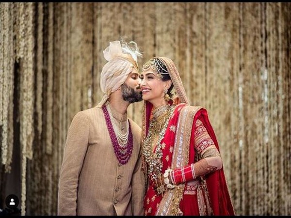 Anand Ahuja and Sonam Kapoor Ahuja (picture courtesy: Instagram)