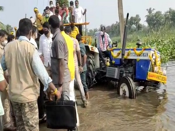 A visual from the incident. 