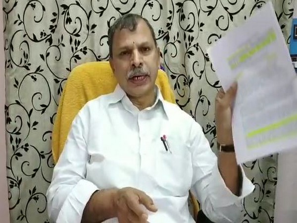 Andhra Pradesh Congress Committee (APCC) working President N Tulasi Reddy (Photo: ANI)