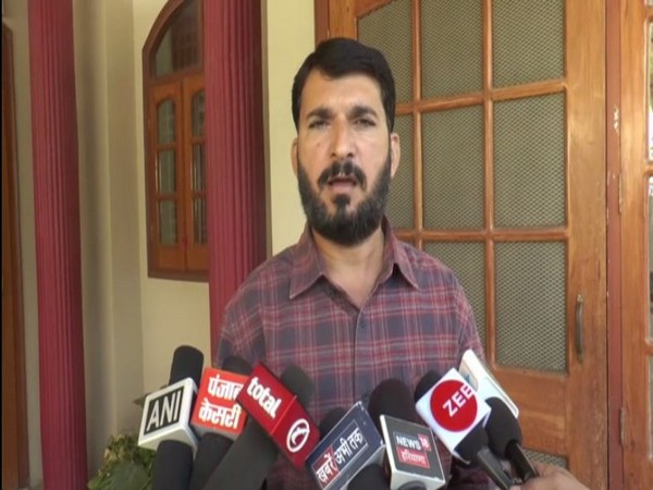 Anshul Chhatrapati, son of slain journalist Ram Chander Chhatrapati speaks to media in Sirsa on Thursday [Photo/ANI]