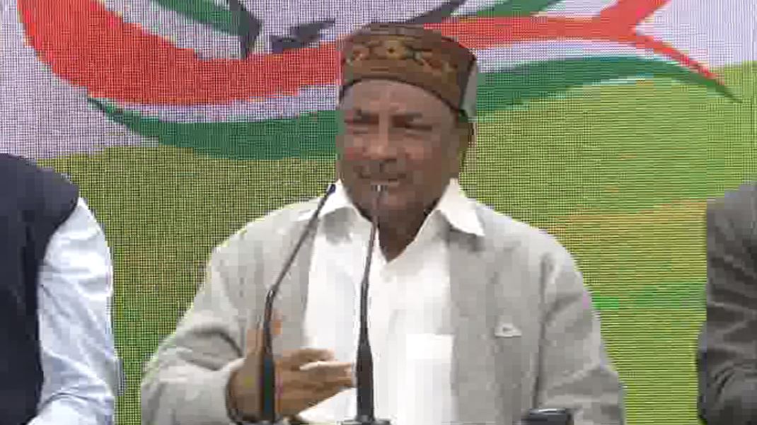 Former Defence AK Antony addressing media persons in New Delhi on Tuesday. Photo/ANI