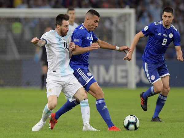 Players in action during Argentina-Paraguay match