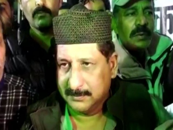 Congress MLA Arif Masood talking to media persons in Bhopal on Thursday 