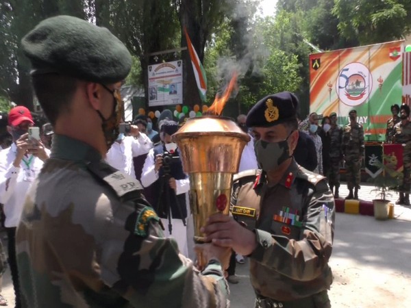 Swarnim Vijay Varsh victory flame received at Baramulla. (Photo/ ANI)