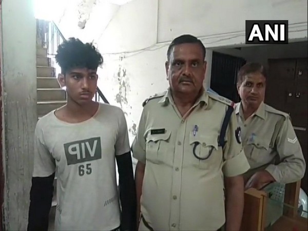 Man arrested for posing as Captain of Indian Navy in Indirapuram. Photo/ANI