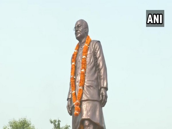 Arun Jaitley's statue unveiled in Patna. Photo/ANI