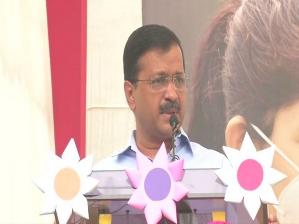 Delhi CM Arvind Kejriwal addresses school children in New Delhi on Thursday [Photo/ANI]