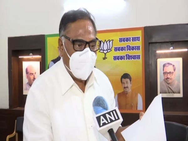 Delhi BJP MLA Vijender Gupta speaking to ANI (Photo/ANI)