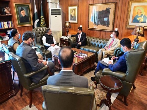 Pakistan Foreign Secretary Sohail Mahmood met China's Special Envoy on Afghanistan Ambassador Yue Xiaoyong (Photo Credit: Mofa Pakistan)