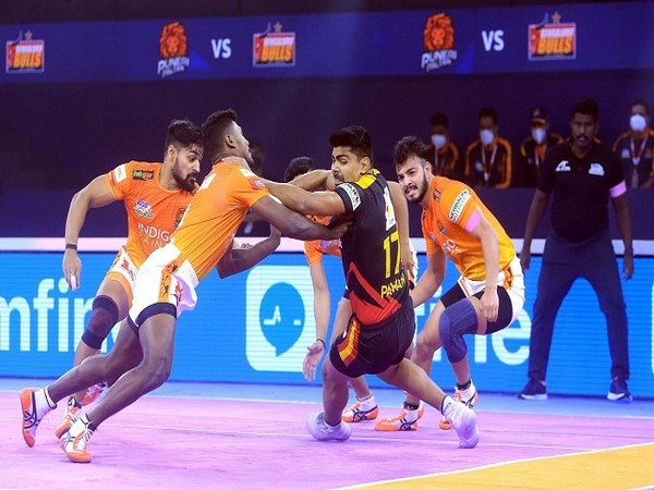 Bengaluru Bulls captain Pawan Sehrawat in action against Puneri Paltan (Photo: PKL)