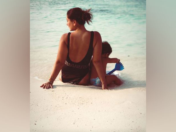 Kareena Kapoor Khan with her son Jehangir Ali Khan (Image source: Instagram)