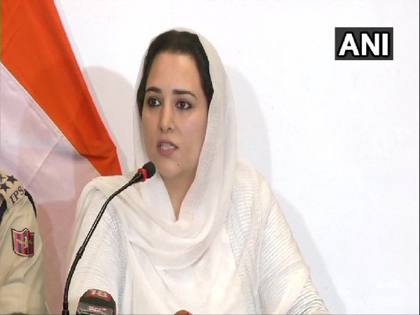  Jammu and Kashmir Director of Information and Public Relations Syed Sehrish Asgar speaking to media in Srinagar on Monday. Photo/ANI