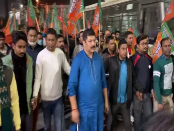 Disgruntled Tripura Bharatiya Janata Party (BJP) workers protest attack on JP Nadda's convoy. (Photo/ANI)