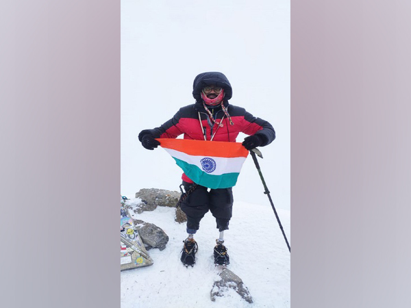 Chitrasen Sahu at peak of Mount Elbrus (Photo/ANI)