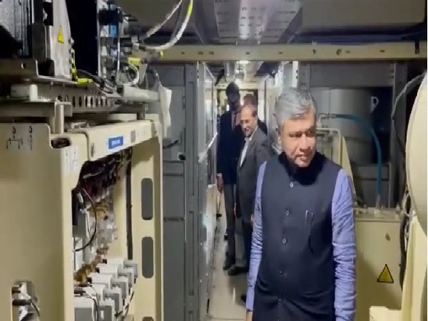 Union Railway Minister Ashwini Vaishnaw visited Mini Container Manufacturing Company located at CONCOR Container Depot in Rajasthan's Kathuwas and Pali 