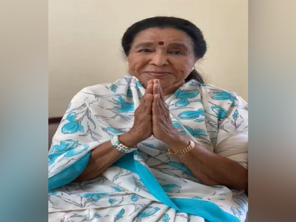 Singer Asha Bhosle (file)