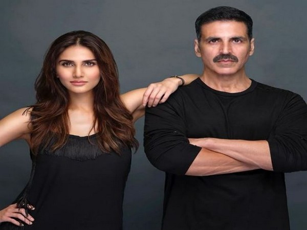 Vaani Kapoor, Akshay Kumar (Image courtesy: Instagram)
