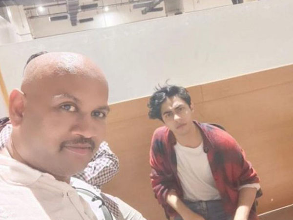 Kiran Gosavi along with Aryan Khan in viral selfie.