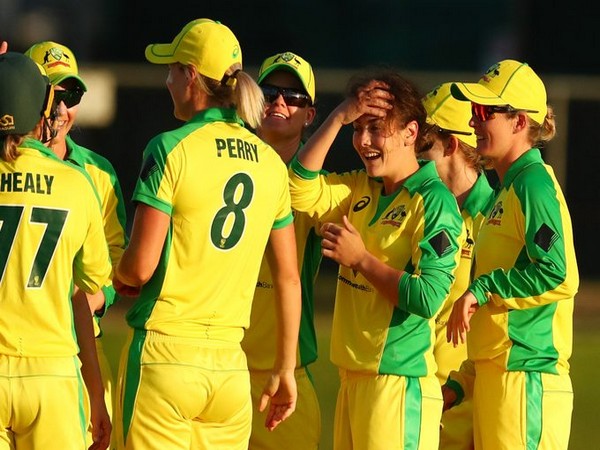 Australian team celebrating after taking a wicket. (Photo/Australia Women's Cricket Team Twitter)