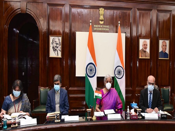 Union Finance Minister Nirmala Sitharaman with Australian minister Dan Tehan in New Delhi on 11 February (photo/twitter)