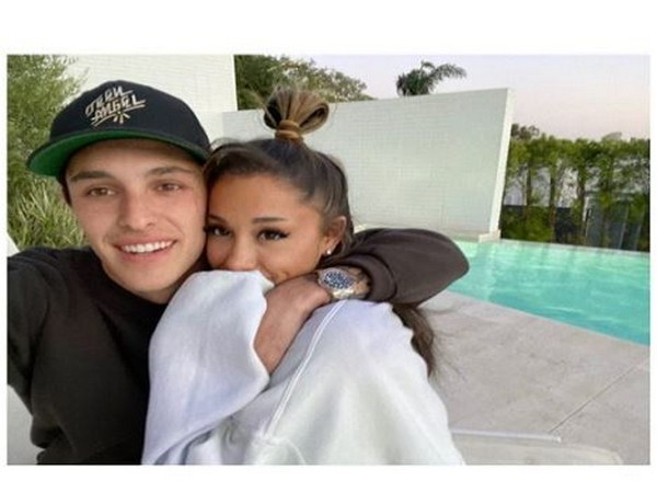 Singer Ariana Grande with fiance Dalton Gomez