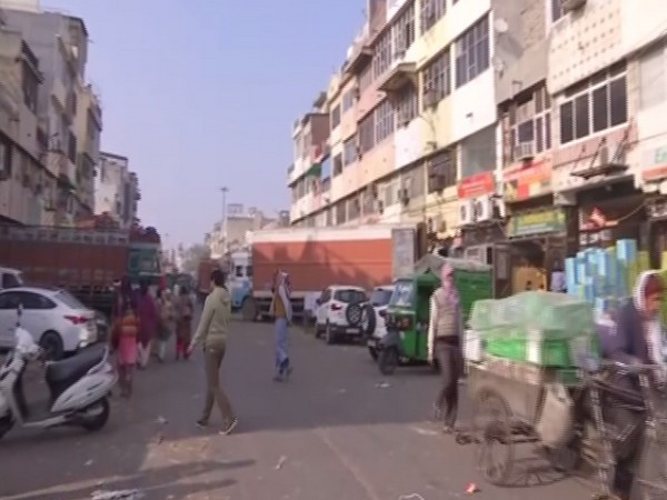 A visual from the Azadpur Mandi in New Delhi. 